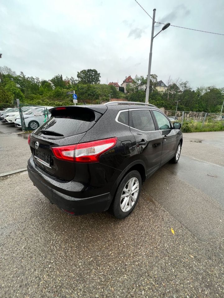 Nissan Qashqai Tekna in Stuttgart