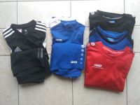 Fussball T-Shirt Hose Trikot adidas Jako blau rot schwarz Berlin - Zehlendorf Vorschau