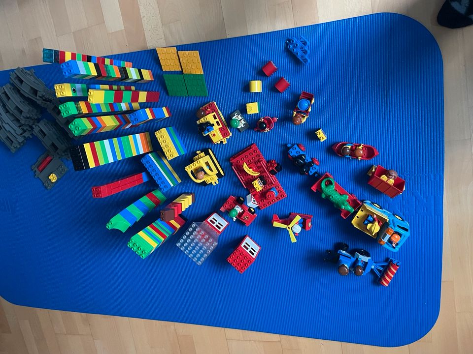 Lego Steine über 100 Teile in Stuttgart