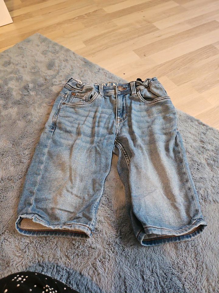 Jeans kurz shorts jungs 152 c&a in Hürth