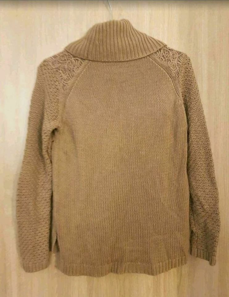 Rollkragenpullover, Strickpullover mit Spitze von Esprit in Berge