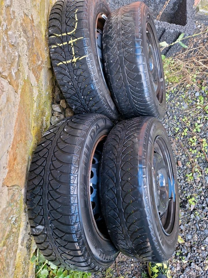 Winterreifen Fulda Montero 3 auf Stahlfelge 185/65 R15 in Buhla