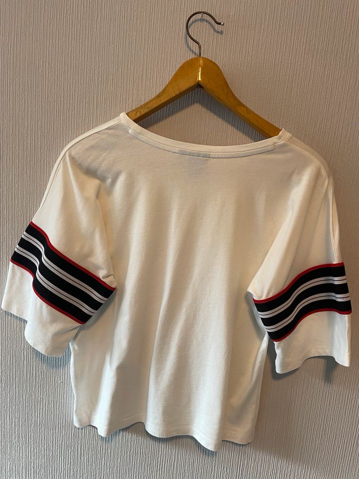 Adidas T Shirt in Illingen