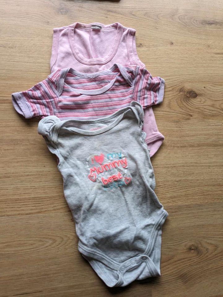 3 Sommer Bodys Größe 74/80 rosa,grau mit Druck,fliederfarben/Pink in Malsch