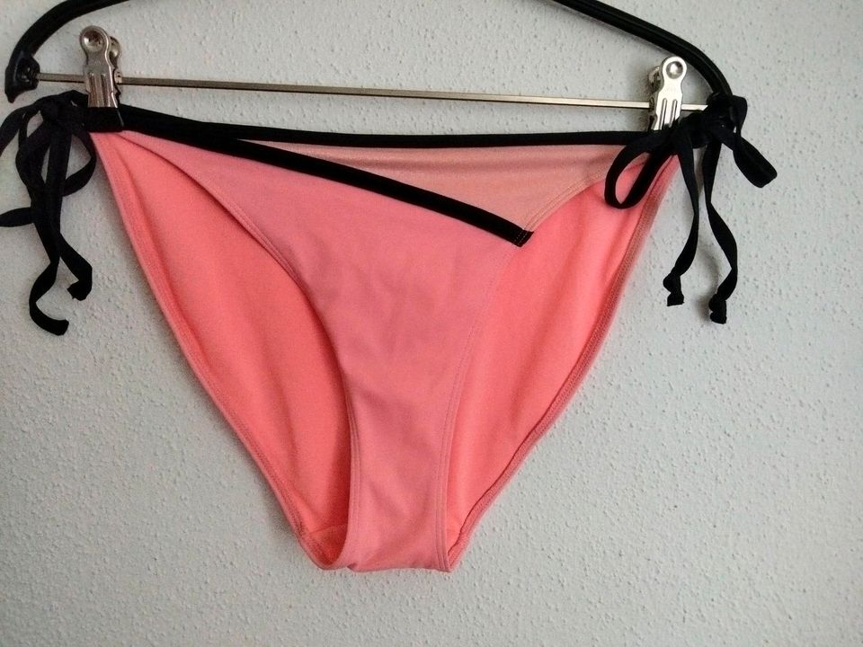 Badehose Hunkemöller, zum Binden, Gr. M in Konstanz