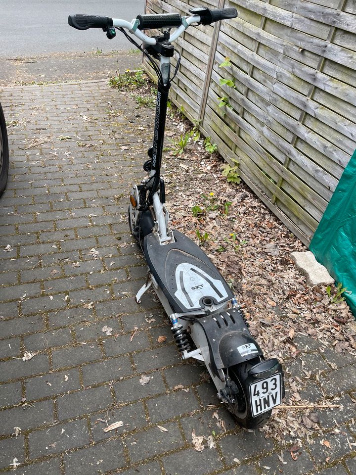 Elektro Scooter 40 km/h mit Strassenzulassung Marke SXT in Wetter (Hessen)