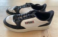 Sneakers FILA weiß/schwarz Größe 40 Bayern - Feldkirchen-Westerham Vorschau