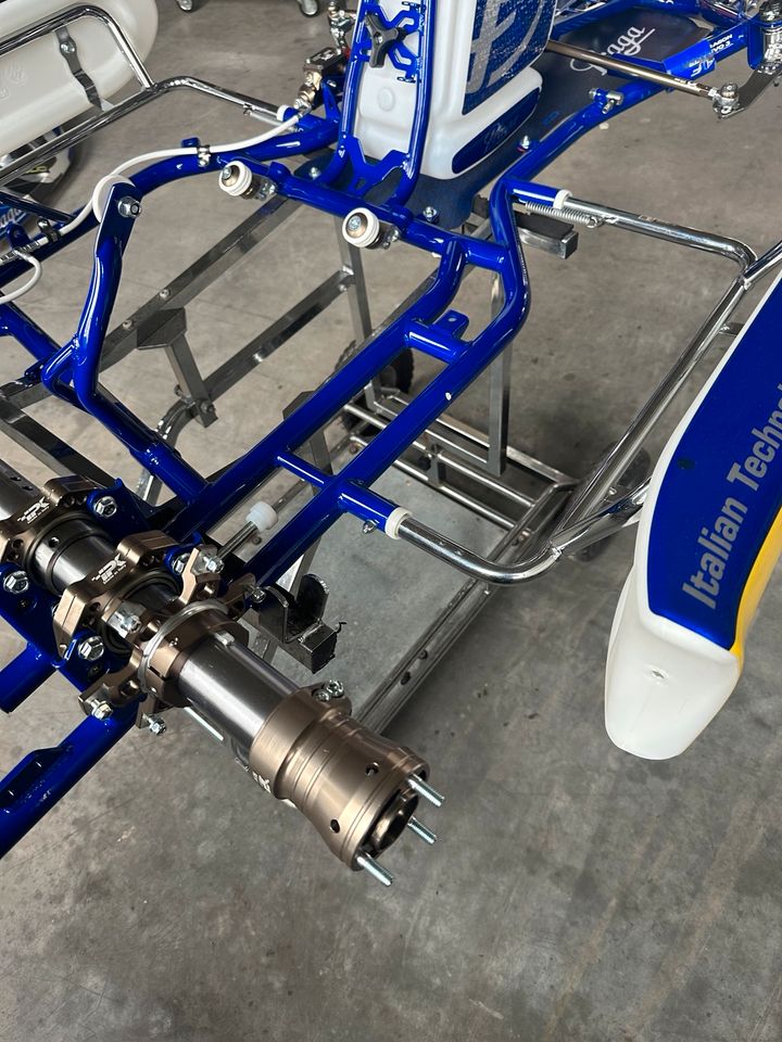 Praga Dragon Evo 3 Chassis Modell 23 Kart Rennkart in Edenkoben