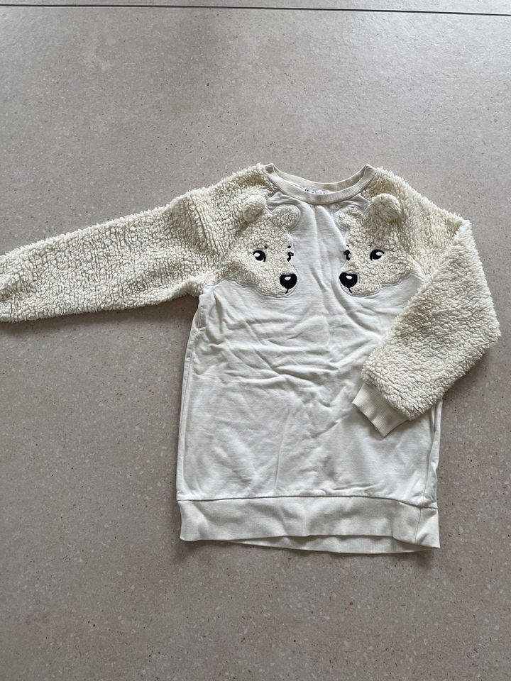 H&M Mädchen Kuschel-Pullover Größe 122/128 neuwertig in Ketsch