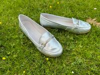 Trendiger Loafer/Mokassin/Slipper in Silber, River Woods Nordrhein-Westfalen - Ratingen Vorschau