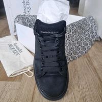 Alexander McQueen Sneaker schwarz Nubukleder Größe 44,5 Nordrhein-Westfalen - Leverkusen Vorschau