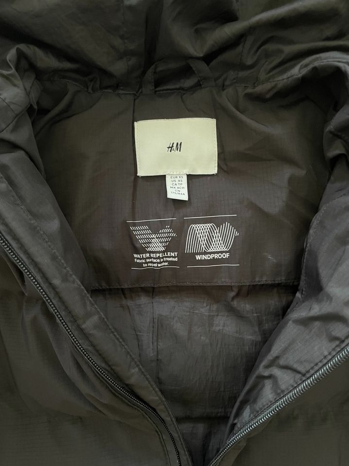 H&M Wind-und Regenjacke Wie Steppjacke Gr.164/170 bzw.Gr.S in Hauneck