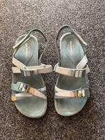 Merrell Damen-/Mädchen Sandalen 36 Hessen - Ebersburg Vorschau