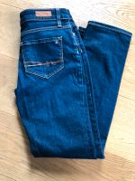 Tommy Hilfiger Jeans Gr. 26/30 dunkelblau Topzustand Bayern - Pullach im Isartal Vorschau