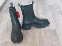 Chelsea Boots schwarz Größe 36 *Neu* Sachsen - Riesa Vorschau