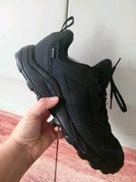 Adidas Goretex Sneaker 46,5 Frankfurt am Main - Sachsenhausen Vorschau