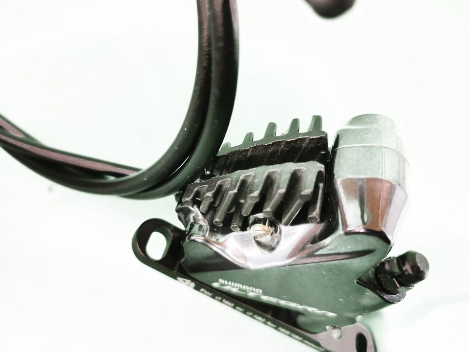 Shimano Ultegra BR-R8070 Bremssattel mit Leitung für Rennrad in Vechta