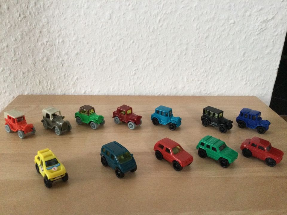 Sammlung Ü Ei Autos, Züge etc 90er in Neustetten