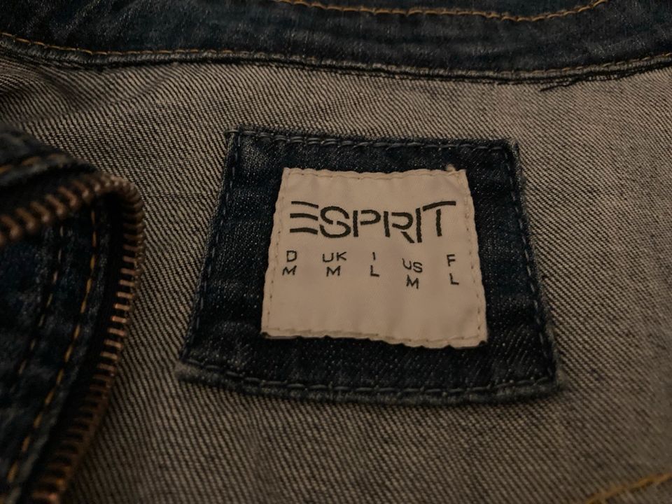 Jeansjacke Esprit in Rodgau