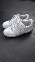Sneaker / Nike Air / weiß/ Größe 42 Niedersachsen - Rehden Vorschau