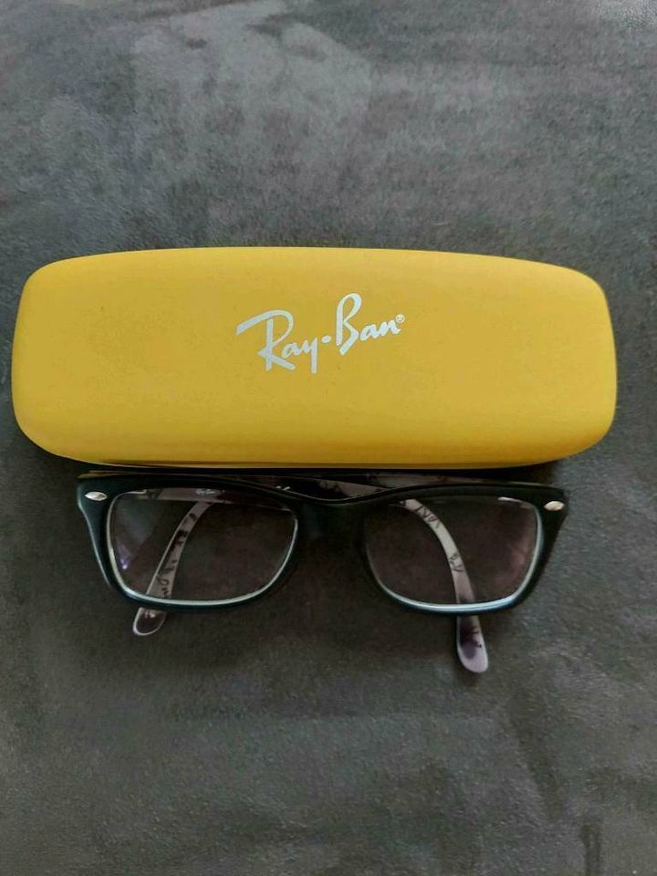 Kinder Brille von RayBan zu verkaufen. in Arnsberg