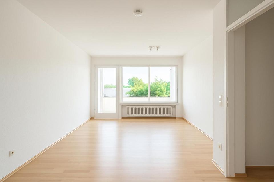 Reserviert • Gelöscht • 
                    Helle 3-Zimmer -W...