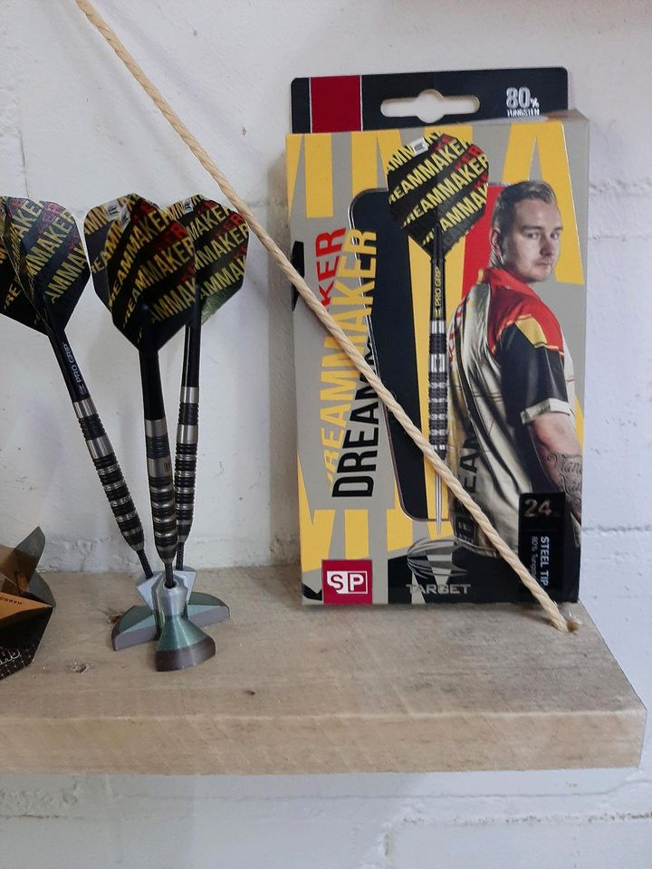 Tausche Dimitri van den Bergh steeldarts 24g in Straelen